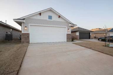 Main picture of 2844 NW 195th St