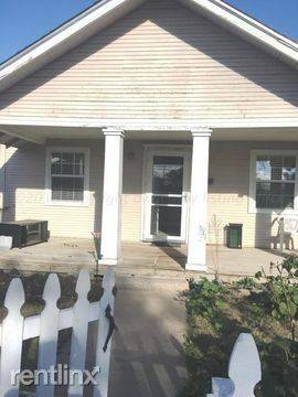 Main picture of 424 N Russell St