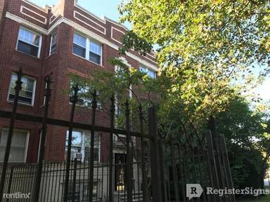 Main picture of 4752 N Malden St