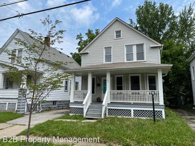 Main picture of 11705 Forest Ave