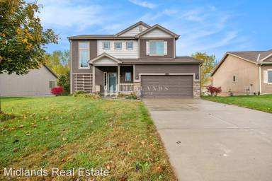 Main picture of 10706 S 27th Ave