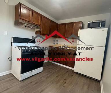 Main picture of 2664 Van Buren St