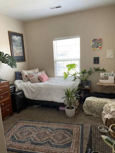 Main picture of 405 Belmont Pl