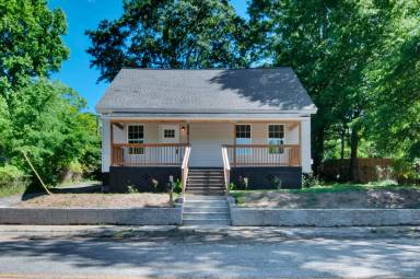 Main picture of 239 Beason St
