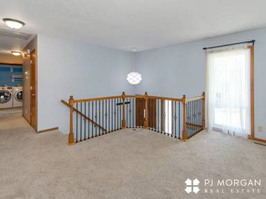 Main picture of 16911 N Cir