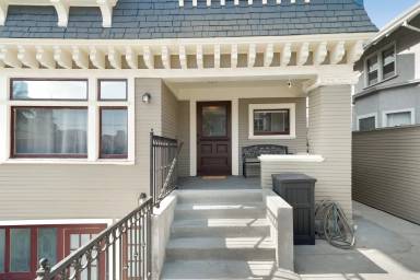 Main picture of 749 Columbia Ave
