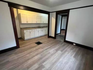 Main picture of 3745 E 71st St
