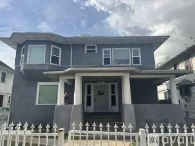 Main picture of 2641 S Catalina St