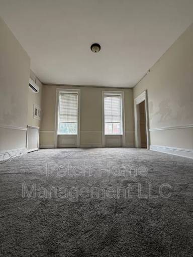 Main picture of 237 E Market St