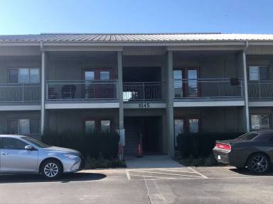 Main picture of 1045 E 10th St