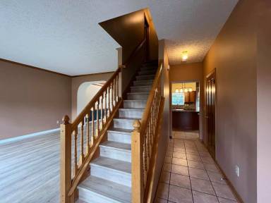Main picture of 2468 Parklawn Dr