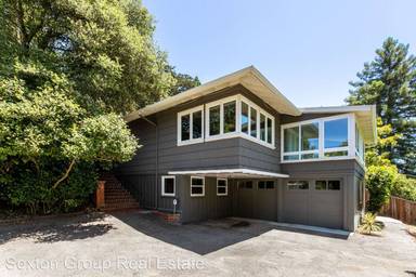 Main picture of 2743 Carisbrook Dr