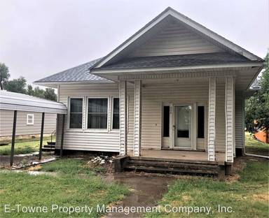 Main picture of 206 E 3rd St