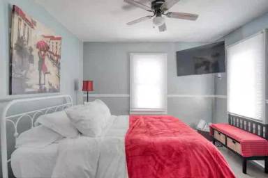 Main picture of 1225 N Colorado Ave