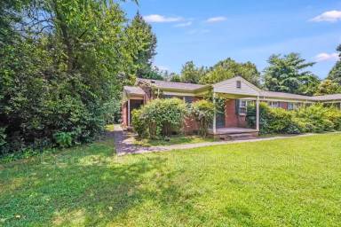 Main picture of 405B W Harvie Ave