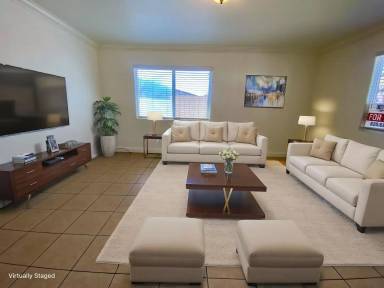 Main picture of 836 N Angeleno Ave