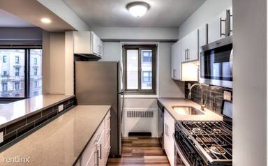 Main picture of 1350-60 Lake Shore Drive Apartments