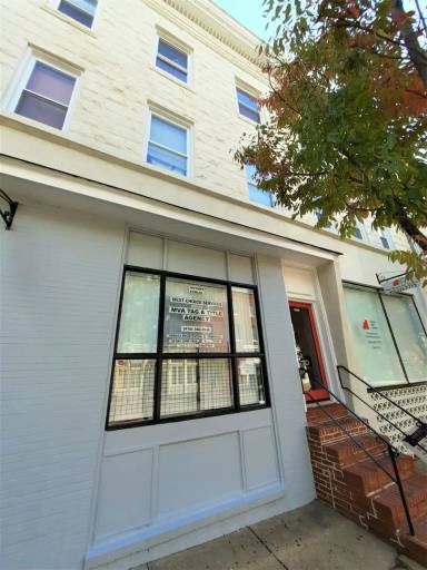 Main picture of 2509 Saint Paul St