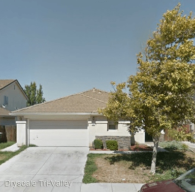 Main picture of 304 Roadrunner Dr