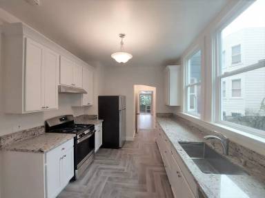 Main picture of 1869 Golden Gate Ave