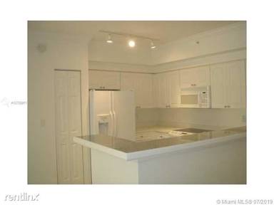 Main picture of Gables Court Condominium