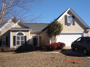 Main picture of 420 Wood Ln