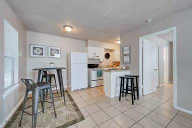 Main picture of 321 Verne St