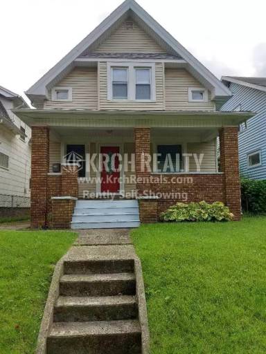 Main picture of 247 White St