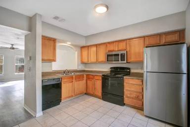 Main picture of 3624 N Goldenrod Rd