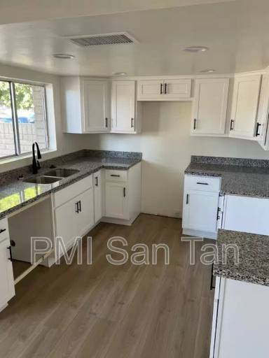 Main picture of 10 W Concorda Dr