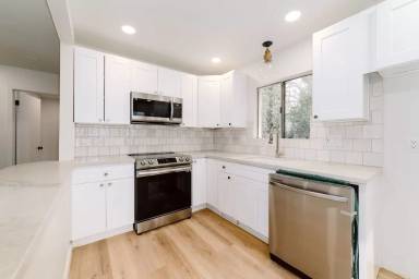 Main picture of 503 E Aliso St