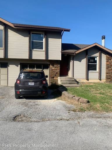 Main picture of 3015 W Roxbury St
