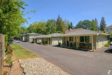 Main picture of 2505 Sierra Blvd