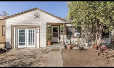Main picture of 3306 1st Pl
