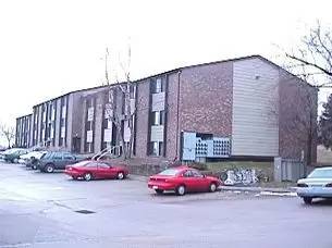 Main picture of 906 Benton Dr