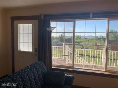 Main picture of 80 Dana Ln