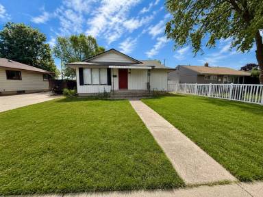Main picture of 203 W Amherst Ct