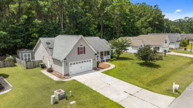 Main picture of 205 Croatan Woods Dr