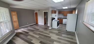 Main picture of 4215 S Churchway