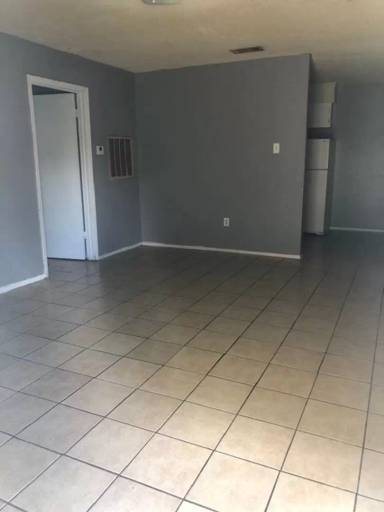 Main picture of 101 Limoges St