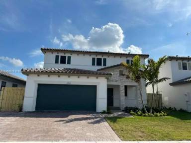 Main picture of 11954 SW 241st St