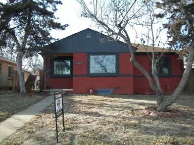 Main picture of 2955 Quebec St