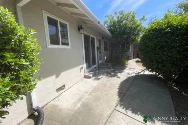 Main picture of 1224 Sanchez Way