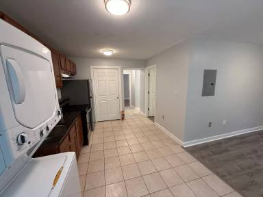 Main picture of 2400 Alabama Ave SE