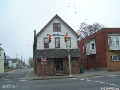 Main picture of 502 Lyell Ave