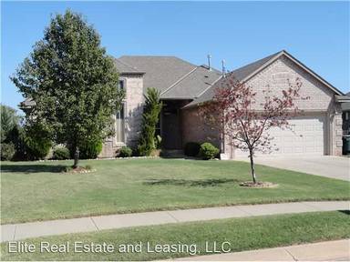 Main picture of 2917 Longmeadow