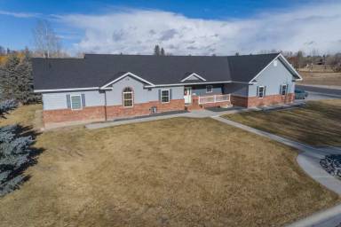 Main picture of 4110 Valley Green Cir