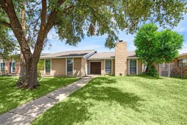 Main picture of 14411 Merry Meadow Dr