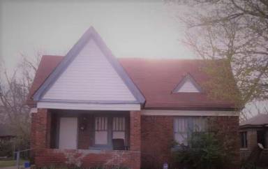 Main picture of 2208 N Jordan Ave