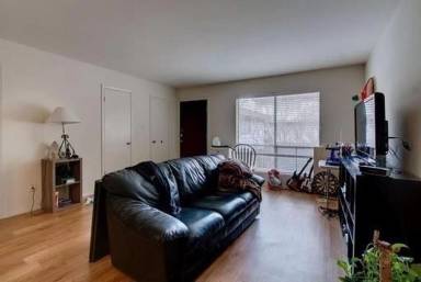 Main picture of 2207 Leon St